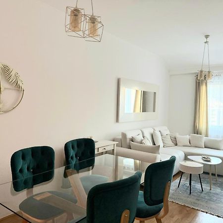 Agua Mare Apartment Budva Exteriör bild